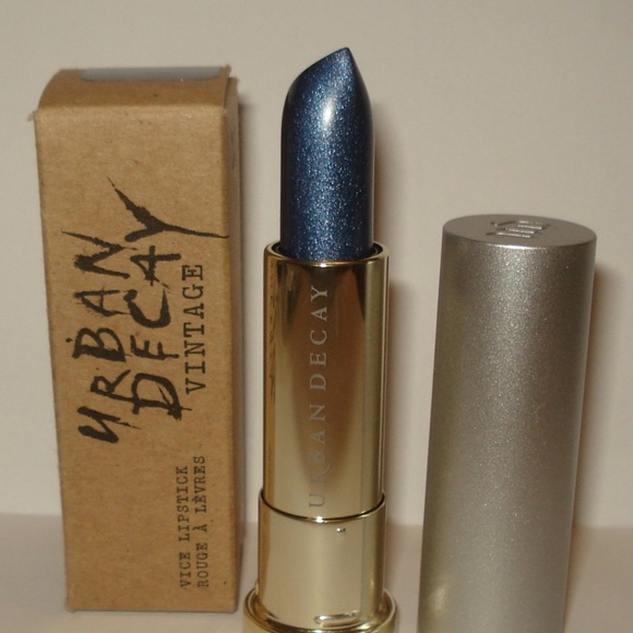 Urban Decay Other - URBAN DECAY Vice Lipstick Vintage Frostbite